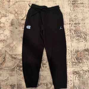 Nike Jordan UNC Tarheels sweatpants joggers